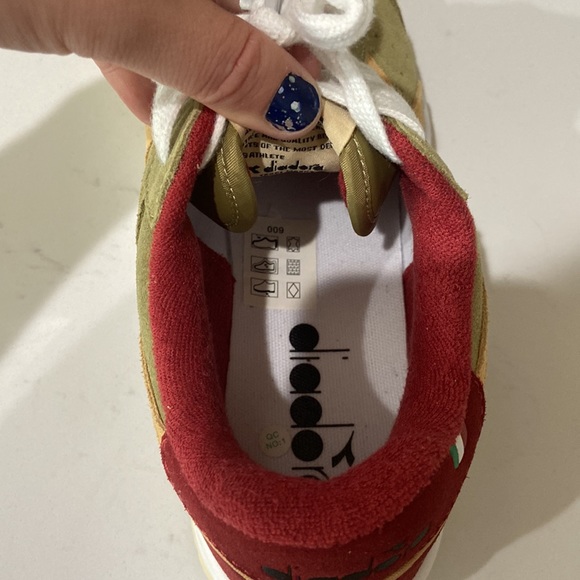 Diadora Italian athletic shoes ❤️🔥 men's 8 EUC( stain on the right shoe lace) - Picture 10 of 15